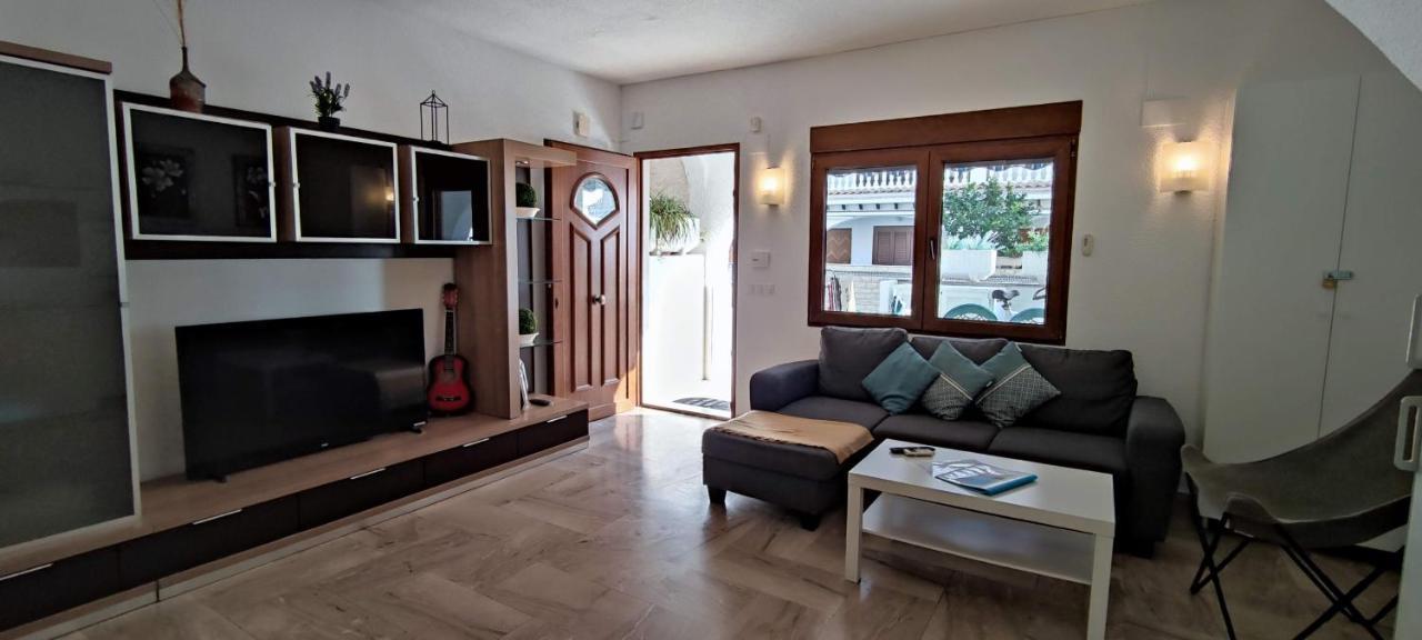 Beach Breeze Townhouse By The Beach Santa Pola Exterior photo