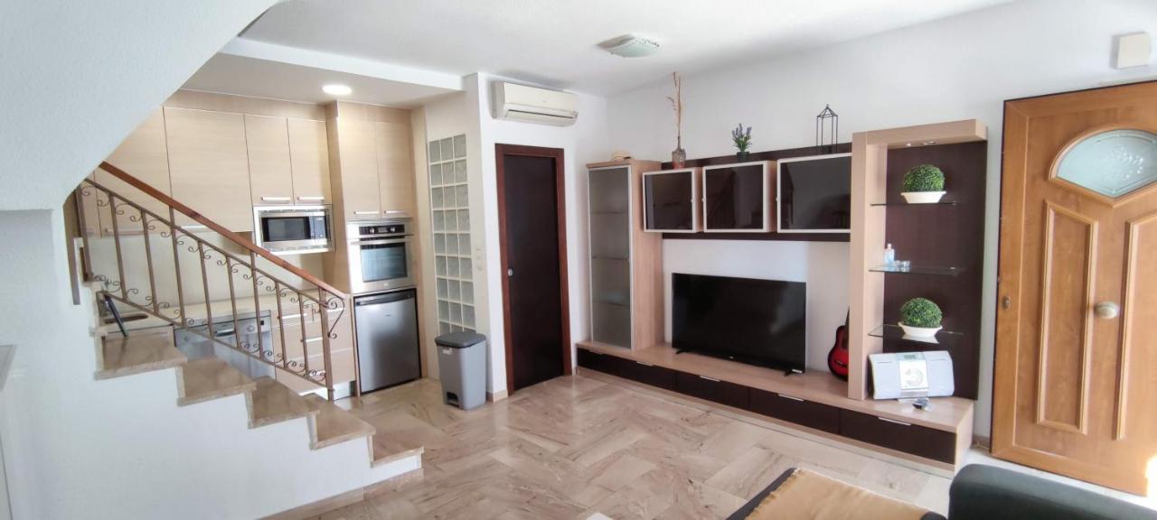 Beach Breeze Townhouse By The Beach Santa Pola Exterior photo